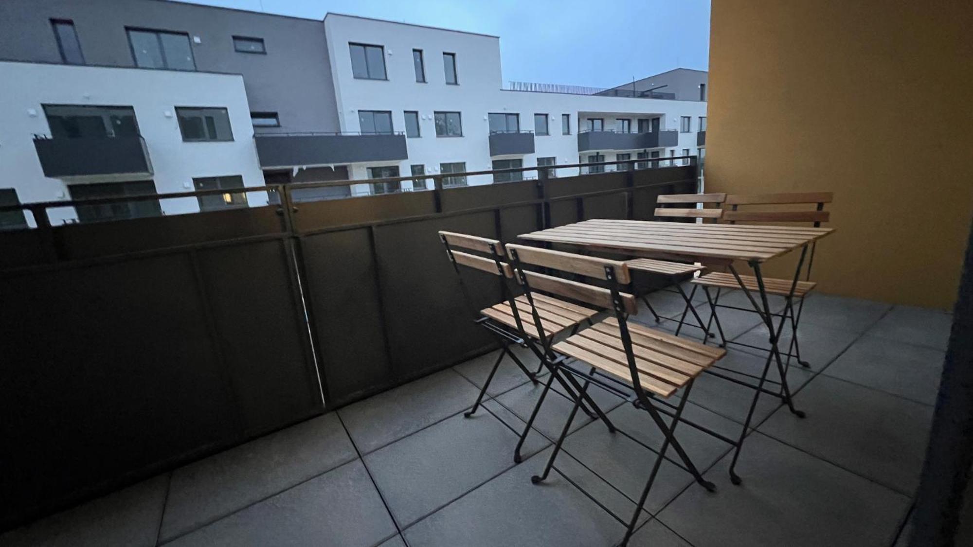 Air-Conditioned 2 Room Apartment, Balcony, New Building, 201 Csölle Kültér fotó